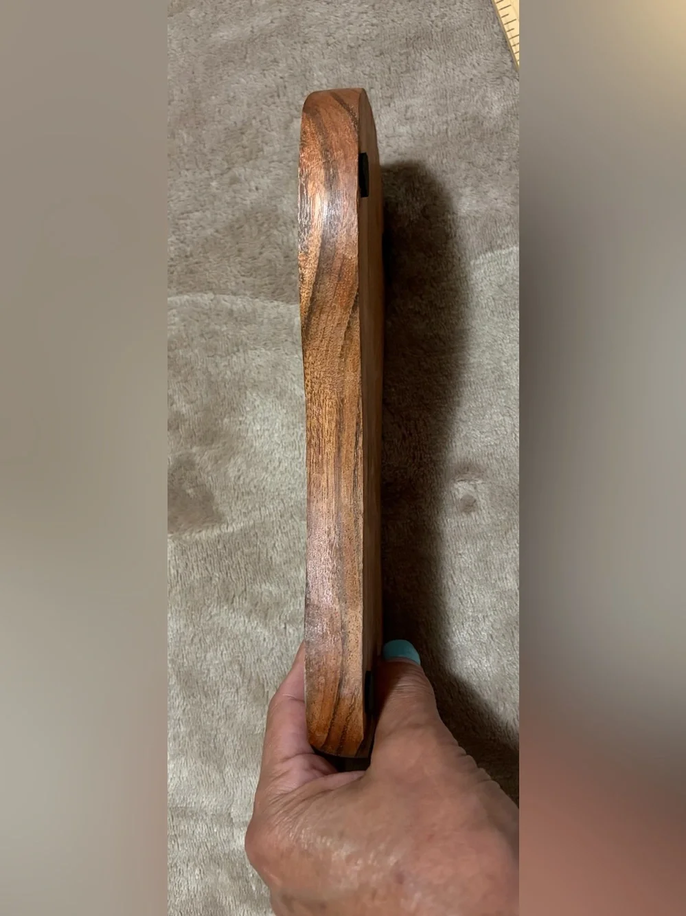 Carved Acacia Wood Spoon Rest with Laser-Engraved Floral Design